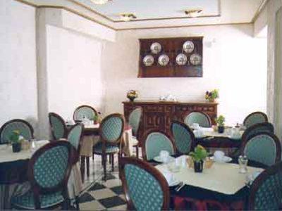 Jolly Hotel 이구메니차 외부 사진