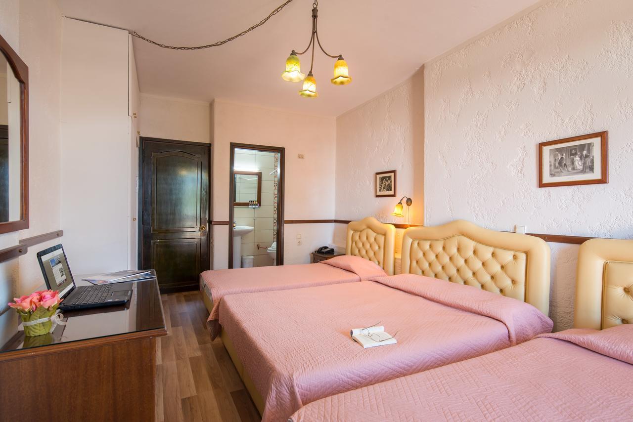 Jolly Hotel 이구메니차 외부 사진
