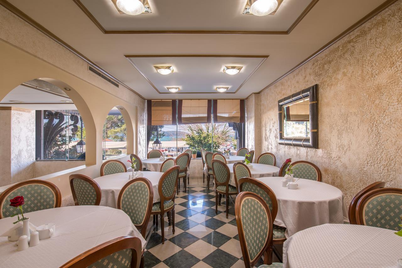 Jolly Hotel 이구메니차 외부 사진